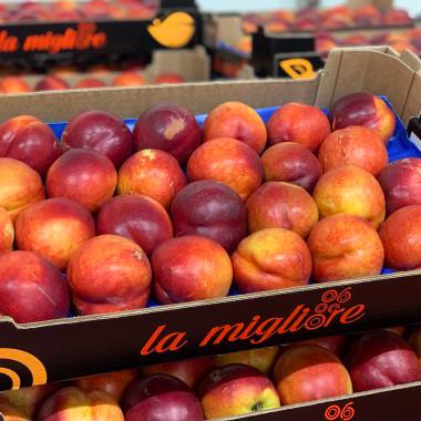 📦 Cassetta di Pesche Noci (Nettarine) – Formato Scorta da 4,150 kg | KG 4,150
